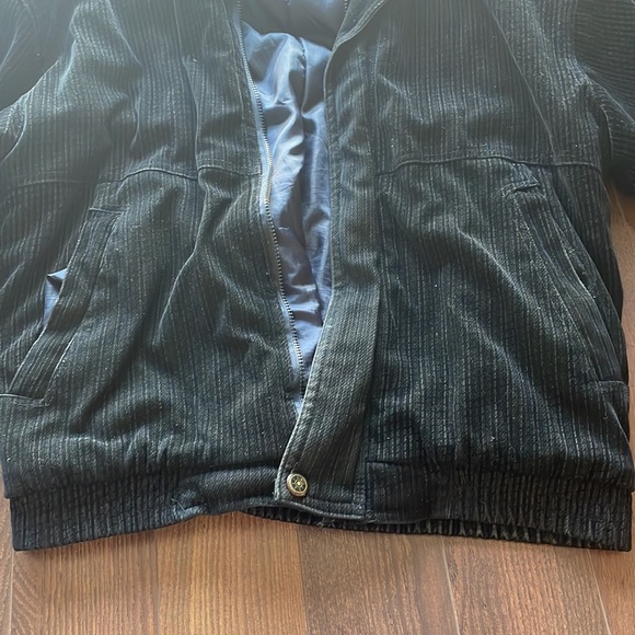 Mistral, Feel free to contact me and ask question or offer. - Picture 4 of 7